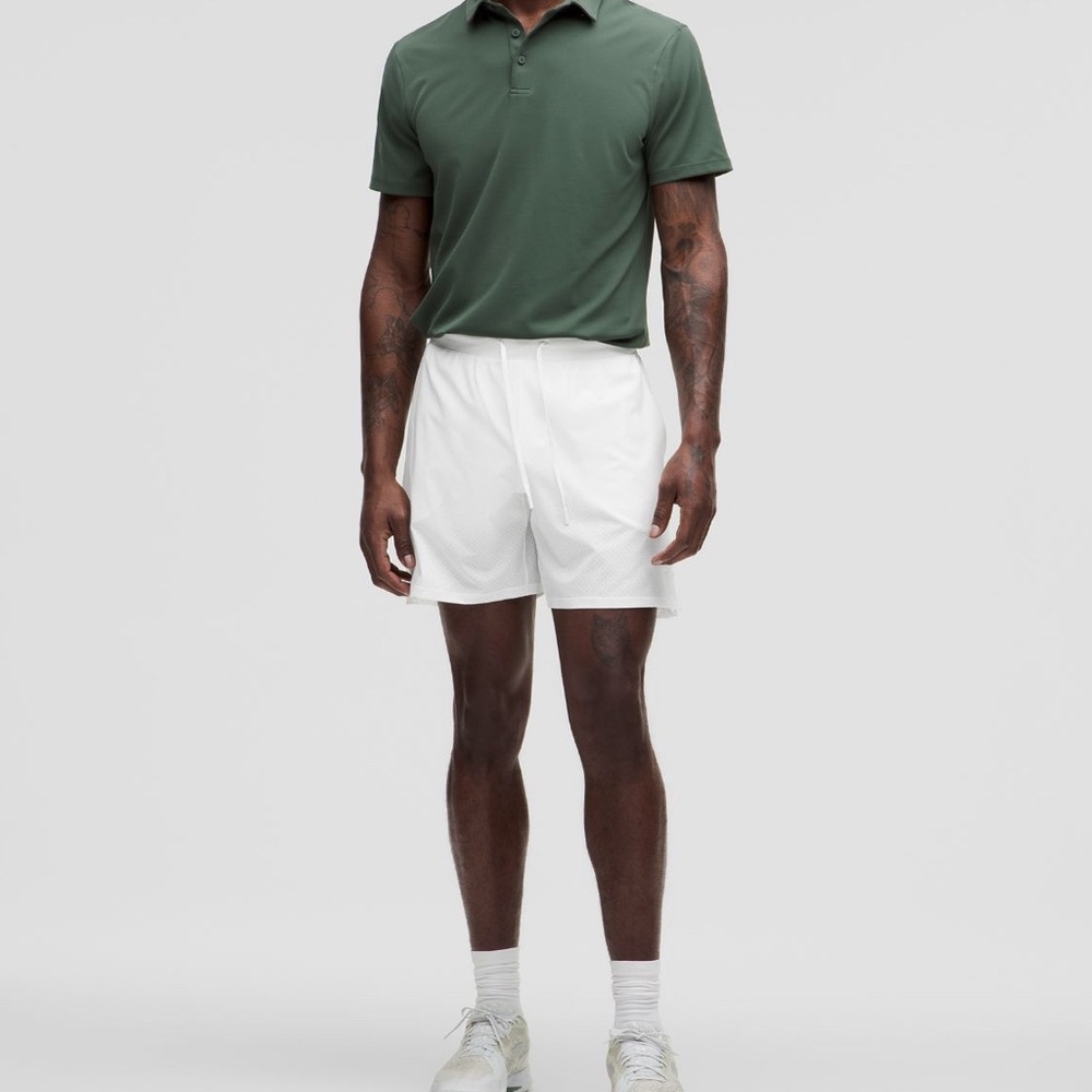 Lululemon Athletica White Athletic Shorts 6” Tennis with liner